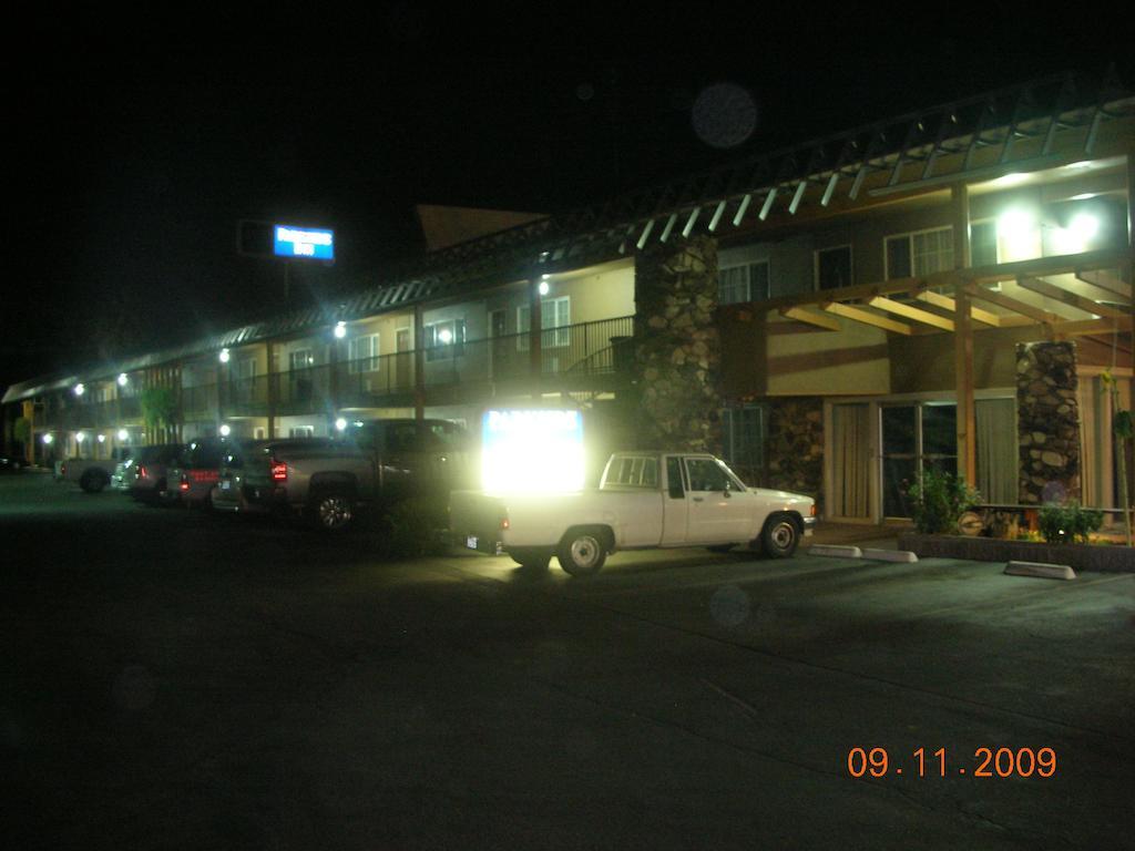 Parkside Inn Fresno Extérieur photo